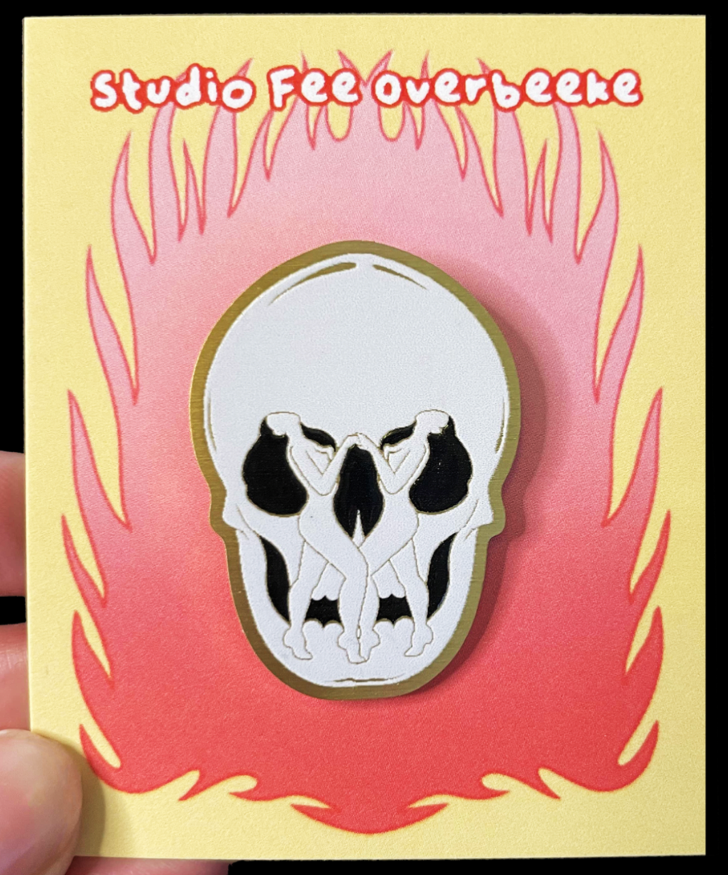 'skull ladies' pin